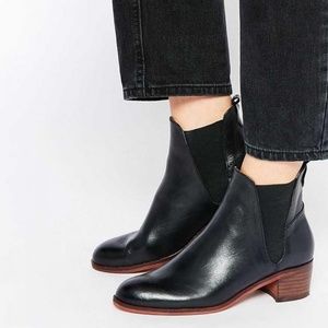 H by Hudson Compound Chelsea boots